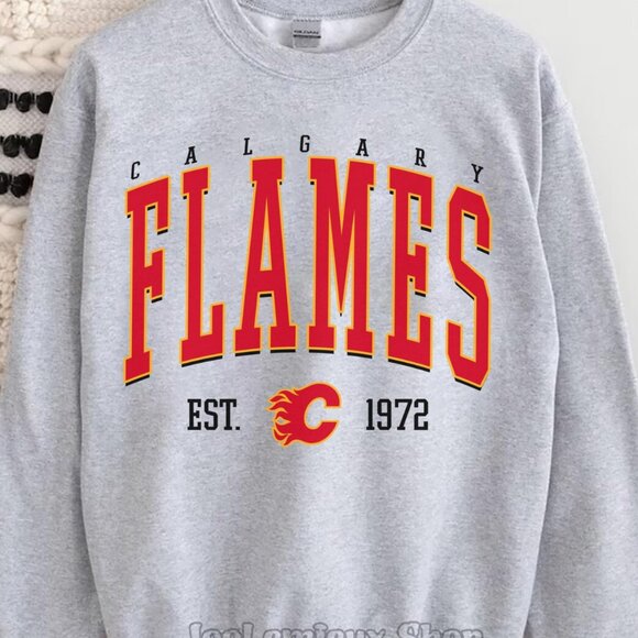 Est 1972 Vintage Style Calgary Flames Ice Hockey Sweatshirt Shirt Sweater - Picture 2 of 3
